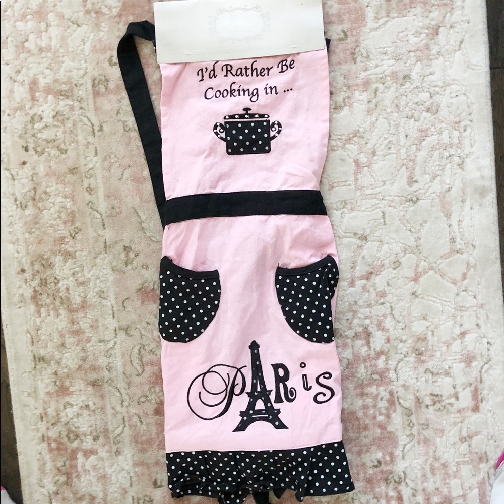 Pink Paris cooking apron 💓